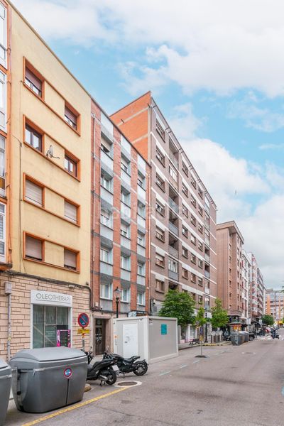 Foto d57730cd-63c2-45bc-815d-1cbcbddcba85. Pis a calle aguado 20 a La Arena Gijón