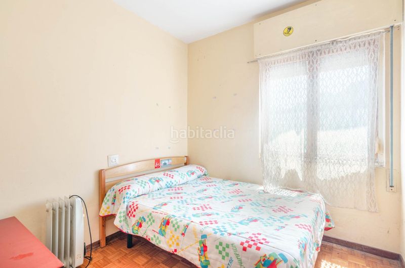 Foto 4f7da0ab-df13-4b8b-bd42-7d6cfcc30afa. Edifici a avenida constitucion 62 a Aller