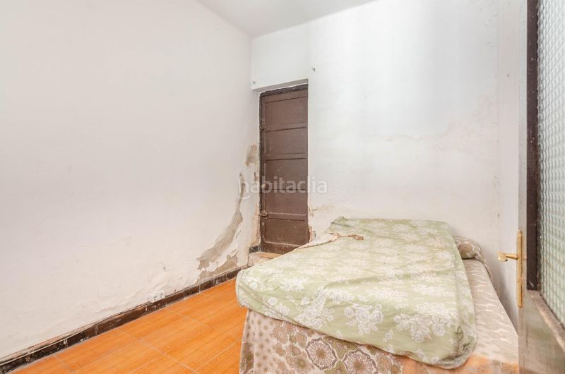 Foto c004a046-6936-4172-9503-7ab94ab7c18b. Edifici a avenida constitucion 62 a Aller