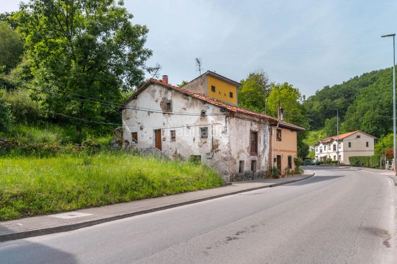Foto 3b1c74d5-b8ab-455c-93dd-f1e7bb5eec19. Casa a castañeu 31 a Parres