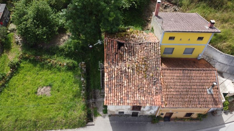 Foto 5fe33940-da37-449f-9b7b-a2459455e2b2. Casa a castañeu 31 a Parres