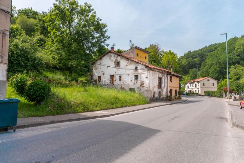 Foto abd2e786-ff62-4b24-a5f3-ee25f2cdeadc. Casa a castañeu 31 a Parres
