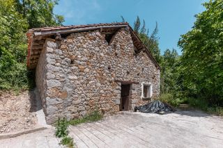Fondo rustico in Lugar ruenes 440. Cabaña con terreno trescares