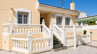Xalet  Calle caracola de la. Espléndido chalet en retamar, almería  oportunidad única por 459