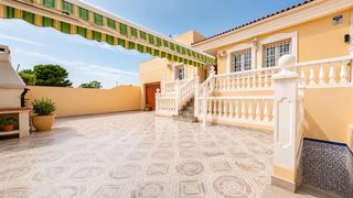 Chalet  Calle caracola de la. Espléndido chalet en retamar, almería  oportunidad única por 459