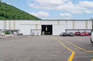 Nau industrial a Ablaña arriba. Nave en mieres