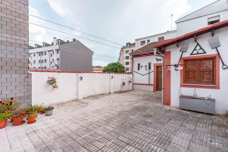 Foto 4922eb2a-6f80-4dbd-9016-48f6d77fb63c. Casa a calle jose manuel bobes 26 a Llanera
