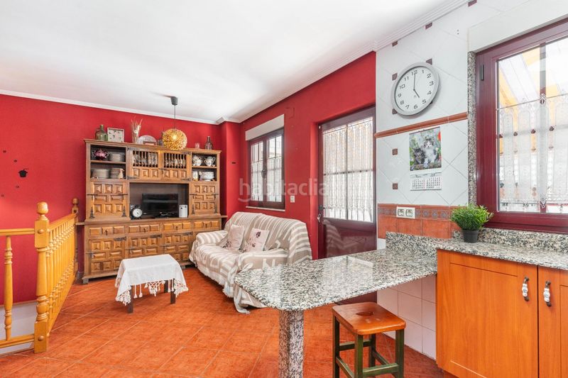 Foto 4976bead-b002-4787-a539-d2c2b0861a12. Casa a calle jose manuel bobes 26 a Llanera