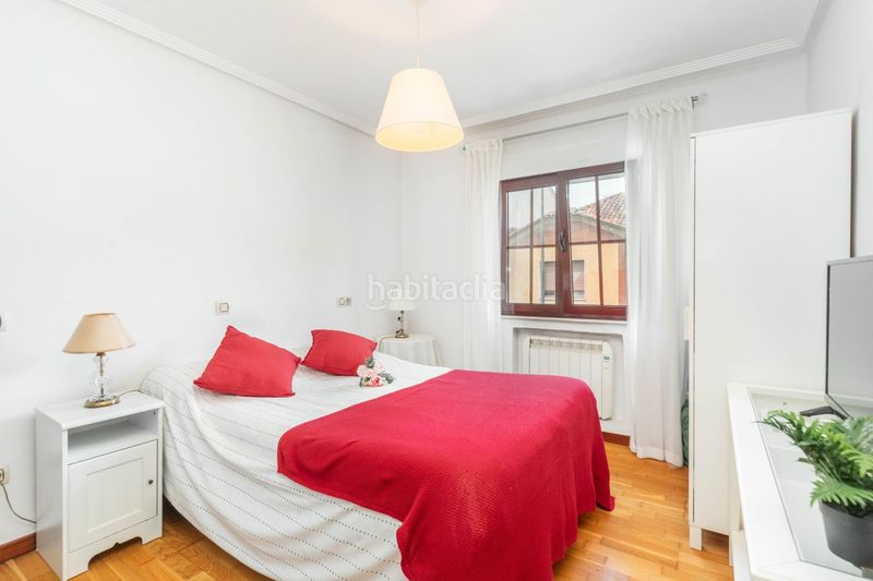 Foto 929e7e75-c8d5-4051-bb7b-95fb3322cb95. Casa a calle jose manuel bobes 26 a Llanera