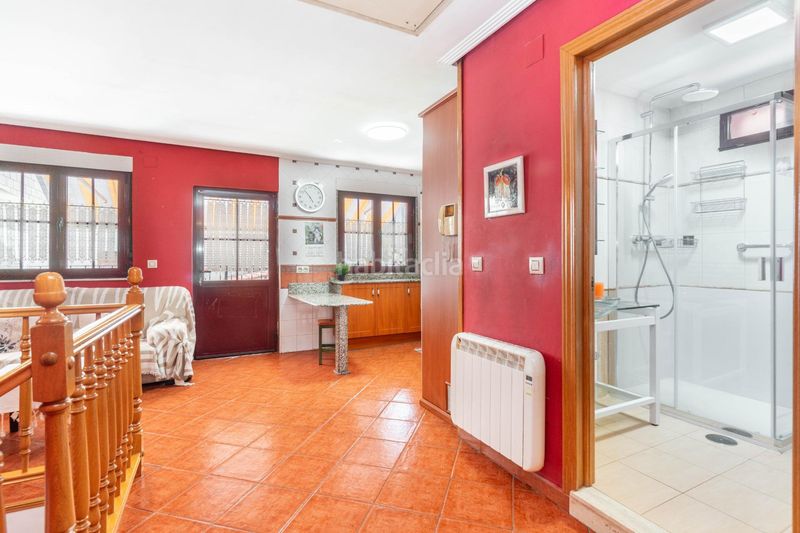 Foto b18970ff-0479-4f6d-864e-f7b2f7195e99. Casa a calle jose manuel bobes 26 a Llanera