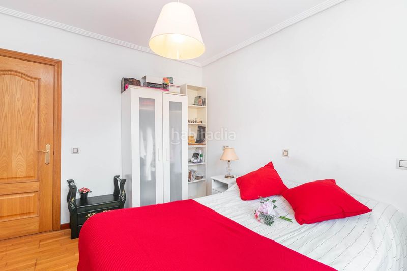 Foto d4d5bbf1-ebda-4e67-9db6-790adfe82756. Casa a calle jose manuel bobes 26 a Llanera