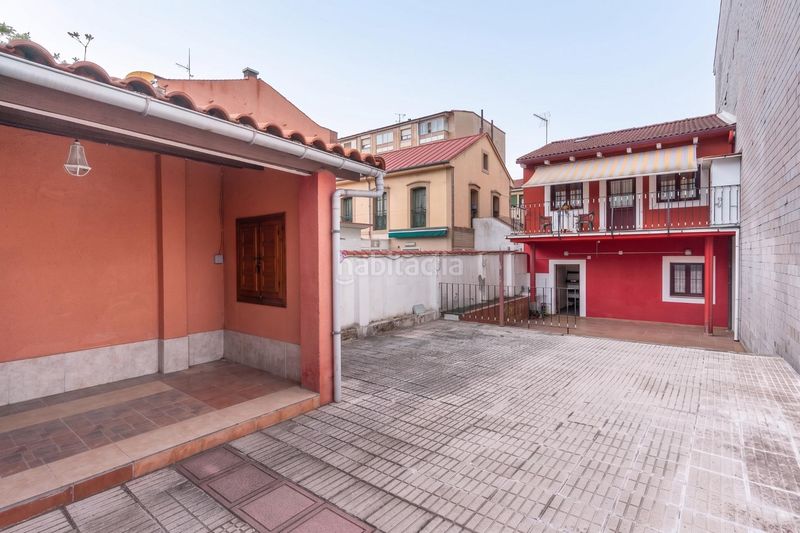 Foto d5bc226f-3bd1-4727-ac59-5e78f8769d85. Casa a calle jose manuel bobes 26 a Llanera