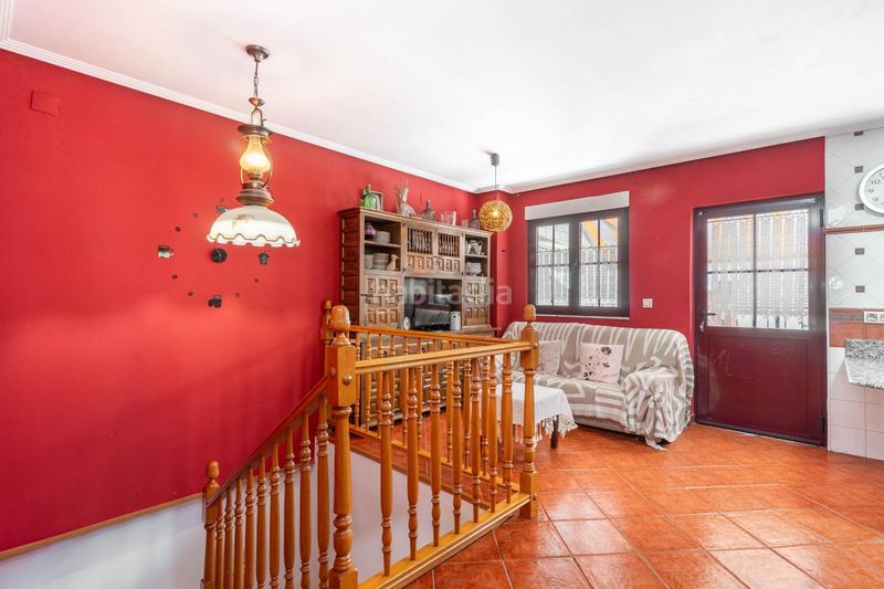 Foto ebc2bd96-e279-4696-90b7-14c66f99372a. Casa a calle jose manuel bobes 26 a Llanera