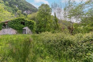 Haus  Polígono cangas de onis 64. Cabaña con terreno en los lagos de covadonga