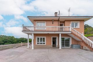 Casa in Camino de la fombica-pedrera 115. Espectacular casa unifamiliar de 6 hab. con sauna y finca de más