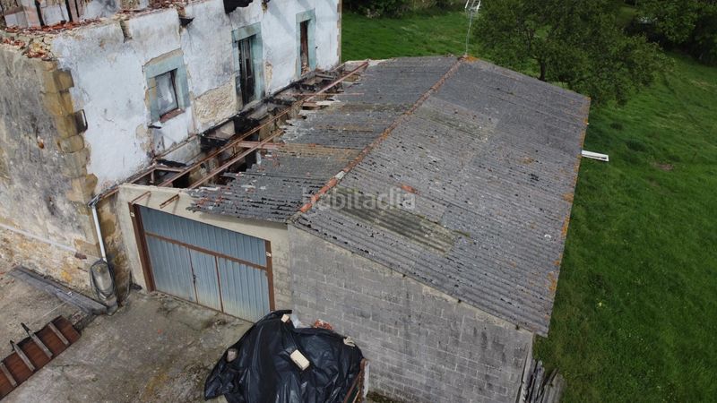 Foto 5e168843-b181-463d-841f-32ed463145d0. Casa amb aparcament a Parroquias Norte Siero