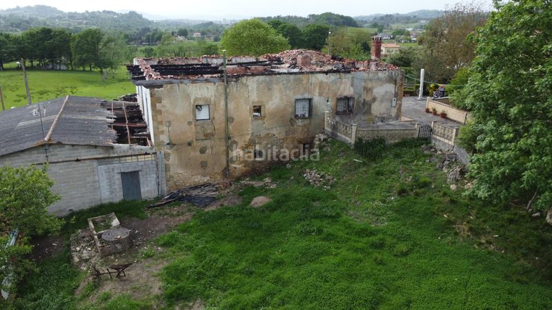 Foto af381d17-8254-4d69-bf23-be7e88f9627e. Casa amb aparcament a Parroquias Norte Siero