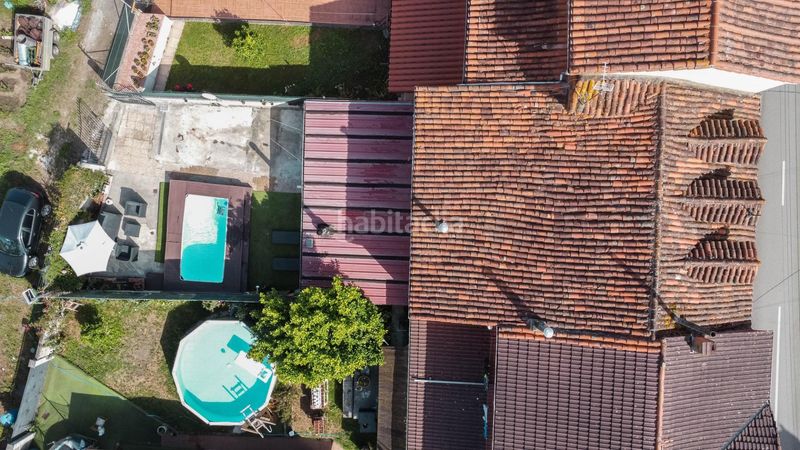 Foto 73c82757-ab5b-45ae-8d07-4da402cd1624. Casa adossada amb piscina a Grado