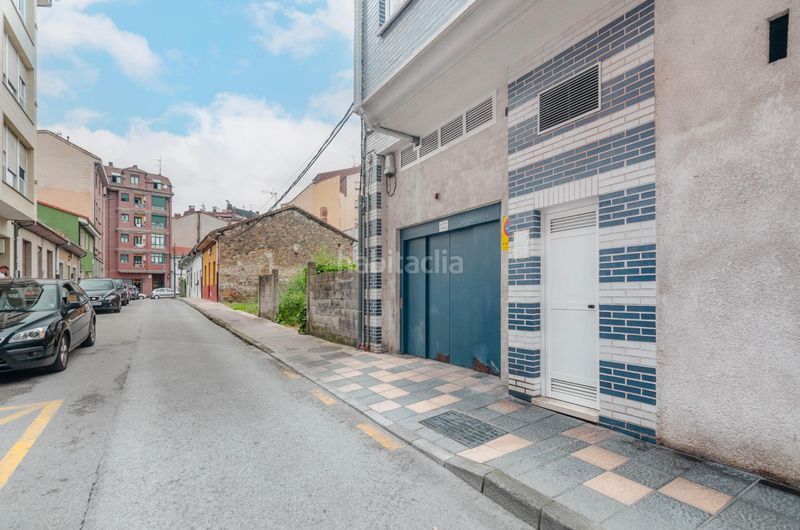 Foto cc8e4d31-9b5c-4151-9032-d7593a9d072b. Parking coche en calle de josé loredo aparicio 2 garaje en calle jose loredo aparicio La Felguera en Langreo