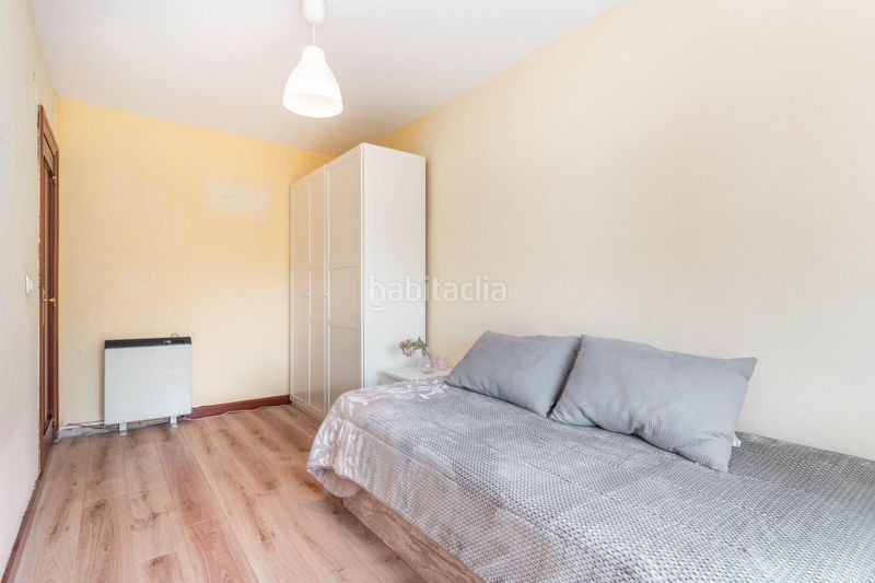 Foto 0cd93b0a-6d28-4d2b-8130-cc0044131123. Pis a calle lorenzo menende 2 a Cangas del Narcea