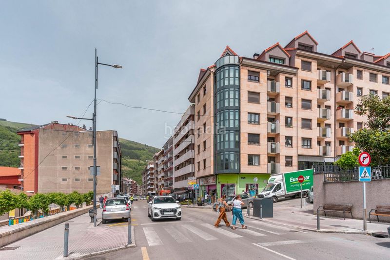 Foto 0f5045a2-97de-4ae5-8d6f-8e22e9185888. Pis a calle lorenzo menende 2 a Cangas del Narcea