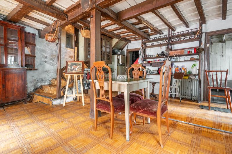Foto 19538c32-3e8a-42b2-a794-61e61b23412b. Casa adossada a Aller