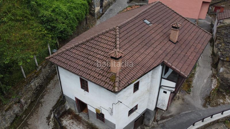 Foto 437a805f-e0da-416f-b432-3a42b320a274. Casa adossada a Aller
