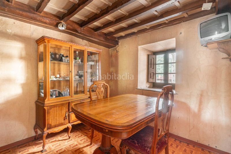 Foto 5341b897-f5b2-499a-ad0b-3292494b2cd5. Casa adossada a Aller