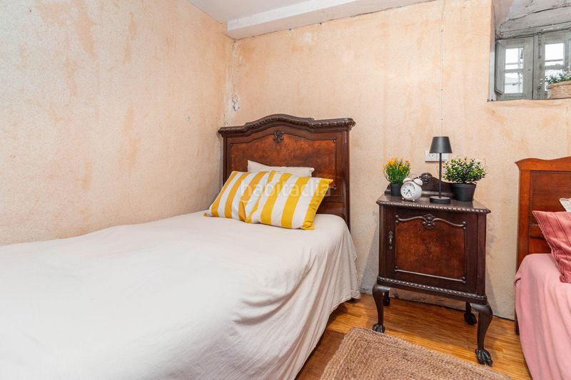 Foto 6f13ea9d-8e40-4c69-8a28-f551d7748dcb. Casa adossada a Aller