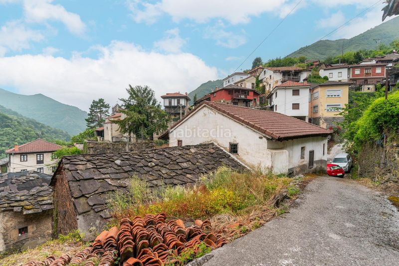 Foto d374acec-3b2b-471b-b3be-68b47d52f2d0. Casa adossada a Aller