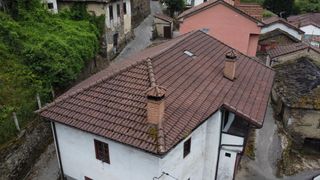 Maison jumelée à La reguera 63. Casa adosada con tejado renovado, 350 m2 construídos con vistas