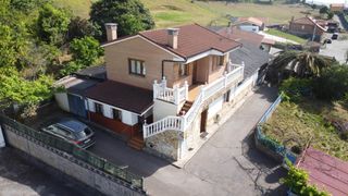 Xalet  Montiana a poago- fresno 51. Preciosa casa de dos plantas dos viviendas independientes y ampl