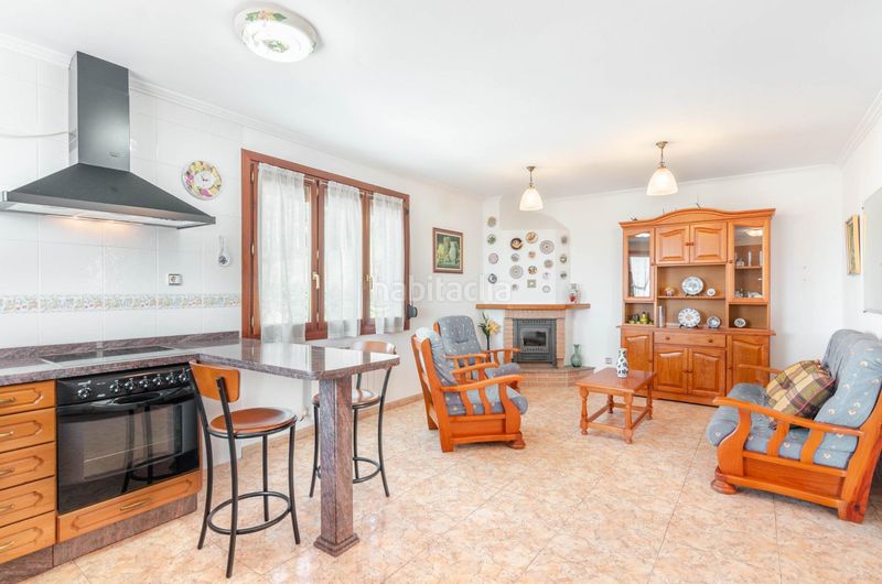 Foto 62748fb4-7522-421f-9942-8ce32dafc413. Chalet en montiana a poago- Fresno 51 preciosa casa de dos plantas dos viviendas independientes y amplio terreno en Fresno monteana en Gijón