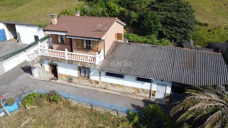 Foto 80cf6291-e4b1-44d6-b882-f810117f4801. Chalet en montiana a poago- Fresno 51 preciosa casa de dos plantas dos viviendas independientes y amplio terreno en Fresno monteana en Gijón