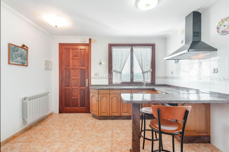 Foto dc7a653d-867d-415f-b3bf-09028021be24. Chalet en montiana a poago- Fresno 51 preciosa casa de dos plantas dos viviendas independientes y amplio terreno en Fresno monteana en Gijón