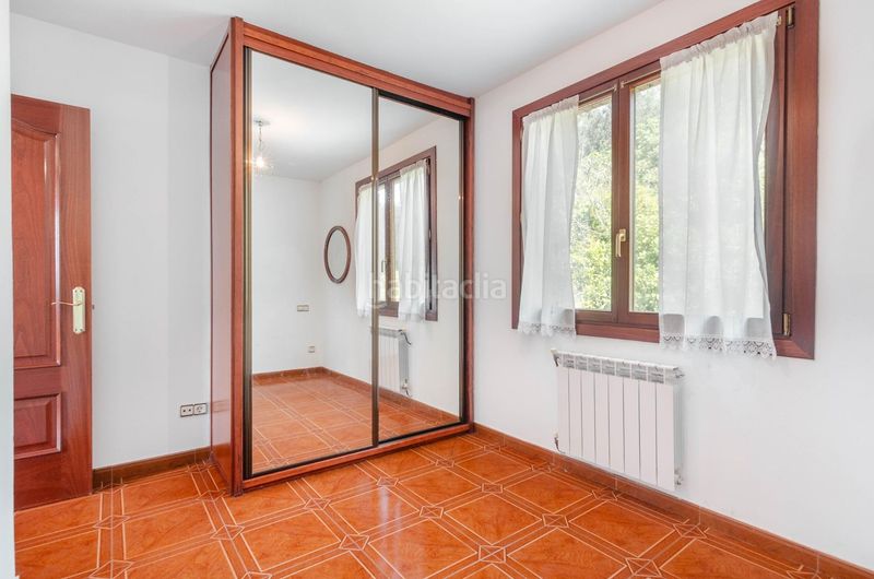 Foto dc9f5fbf-8c9a-4cf4-9f80-6a1549f2db34. Chalet en montiana a poago- Fresno 51 preciosa casa de dos plantas dos viviendas independientes y amplio terreno en Fresno monteana en Gijón