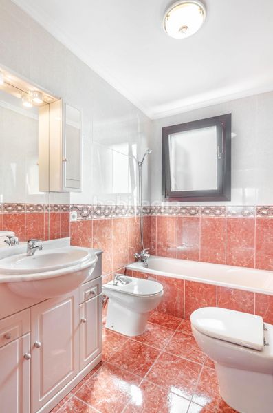 Foto e4669e68-371d-4624-b69e-bae8003bd07e. Chalet en montiana a poago- Fresno 51 preciosa casa de dos plantas dos viviendas independientes y amplio terreno en Fresno monteana en Gijón