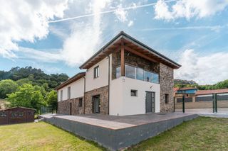 Chalet  Zurraquera 13. Casa independiente a estrenar en la mata