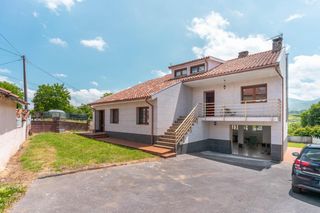 Xalet  Lugar castañeu 13. Chalet en castañera nava
