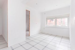 Pis a Calle corigos 6. Piso de 3 habitaciones y 1 baño semireformado