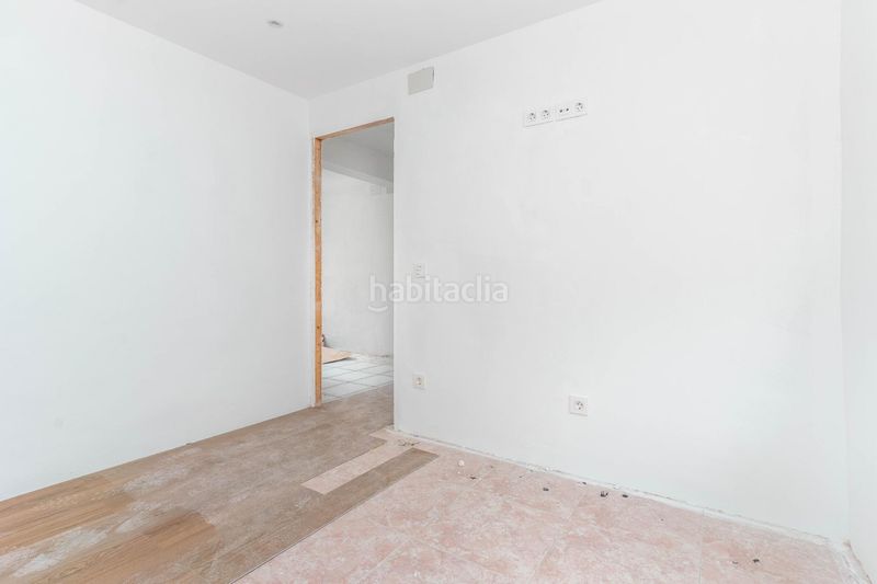 Foto c3e0cdf2-3023-48fe-8be4-a15ee8711fa8. Pis a calle corigos 6 a Aller