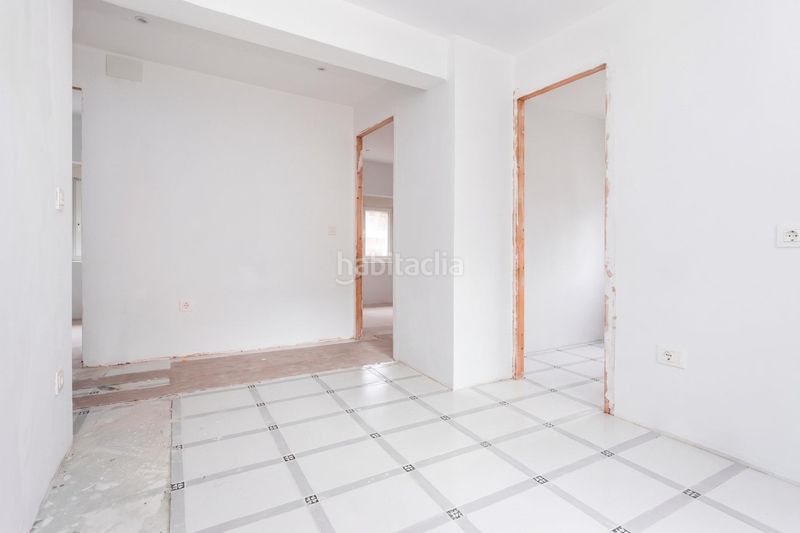 Foto c7da8525-45f1-4c98-9e83-57287d7a4e9e. Pis a calle corigos 6 a Aller