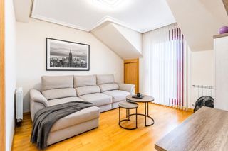 Etagenwohnung  Calle carbayu el 3. Piso de 1 dormitorio con terraza, garaje y trastero año 2008