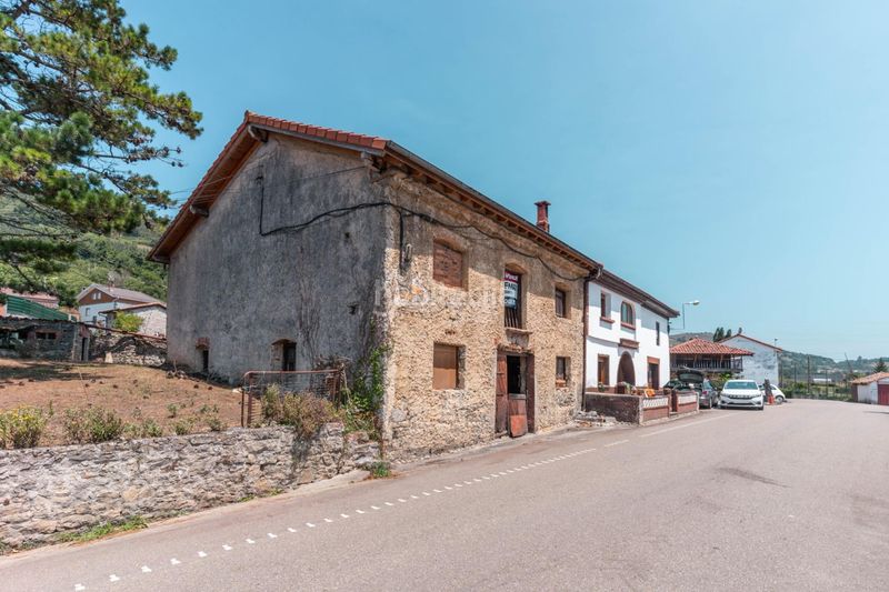 Foto b43cc2da-ba28-43dc-8ba1-2ad176c7ef05. Casa en camino pedrosa 41 se vende casa en Sariego