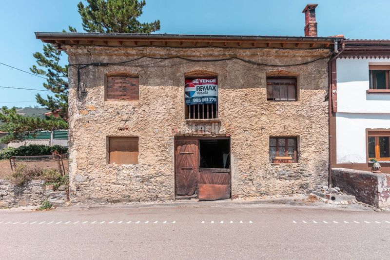 Foto c42f6e42-d55f-4530-bedd-c64e0da96eec. Casa en camino pedrosa 41 se vende casa en Sariego