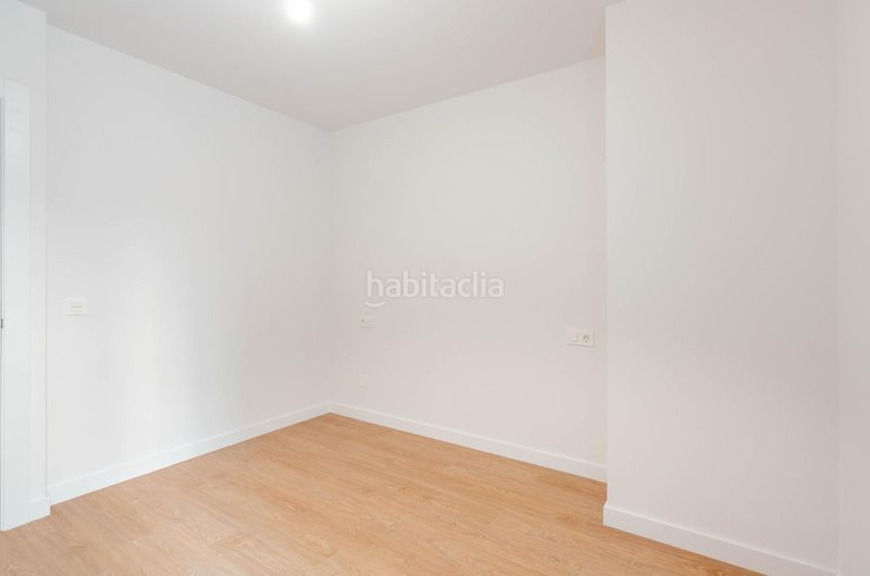 Foto a70ae21b-d5fa-4201-b1a5-81a59db791fb. Pis a calle jerónimo gonzález 6 a Centro Gijón