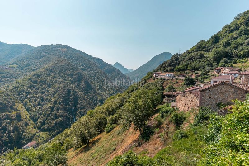 Foto ec1d188b-9179-471d-ab1a-746fa6341675. Casa amb calefacció a Somiedo