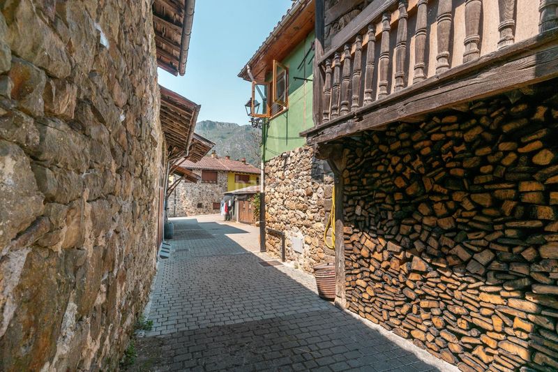 Foto fcff6606-f6f9-4f6a-8798-06ff7fb5cc8b. Casa a Sobrescobio