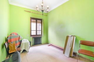 Appartamento in Calle manuel gutierrez 13. Casi 200 metros de piso en el centro de mieres