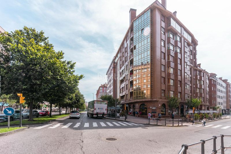 Foto 4d378dec-0d87-4fc5-a8d8-e96abae6bd3b. Dúplex a avenida del Llano 20 a Llano Gijón